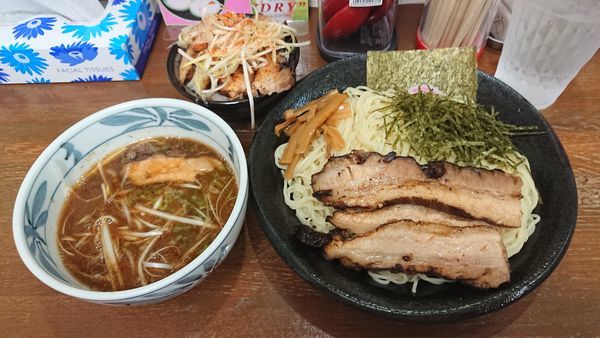 「つけそば（並・細麺） 800円+賄いチャーシュー丼 280円」@麺屋こうきの写真