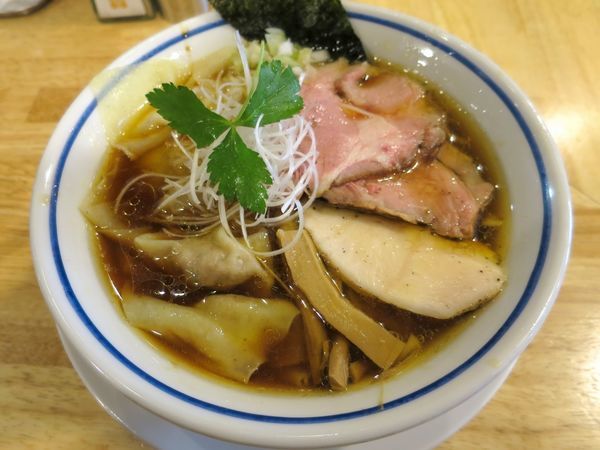 「ワンタン中華そば ９００円 ※醤油」@手打式超多加水麺 ののくらの写真
