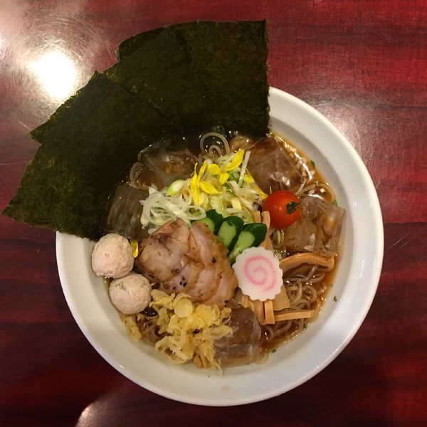 「特製つったい（冷たい）ラーメン」@麺ダイニング ととこの写真