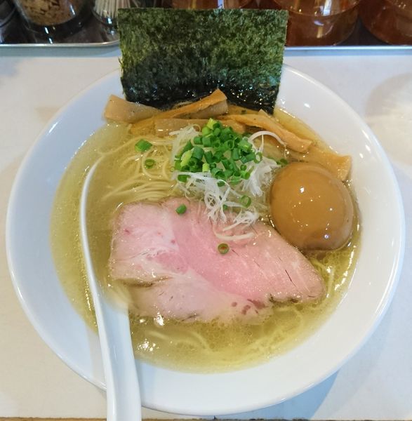 「塩らーめん(味玉入り)」@麺屋 扇 SENの写真