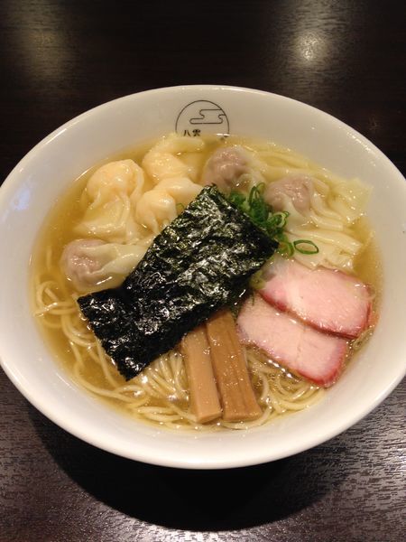 「特製ワンタン麺 白ダシ」@八雲の写真