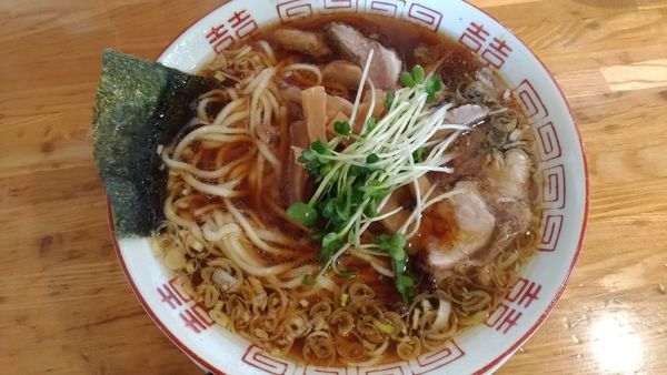 「しょうが醤油麺」@手打ちラーメン あづまや 本店の写真