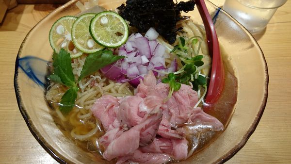 「秋刀魚と鮪の冷やしそば 900円」@焼きあご塩らー麺 たかはし 上野店の写真