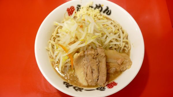 「らーめん¥720／にんにく¥0」@豚ラーメン 板橋駅前店の写真