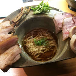 メロウ 醤油拉麺+チャーシュー