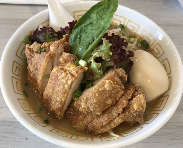 「こってり太麺しょうゆヌードル＋味玉（￥890＋￥120）」@MENYA free styleの写真