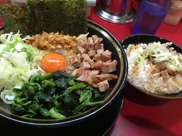 「恵寿卵油そば&賄い飯」@家系ラーメン とらきち家の写真