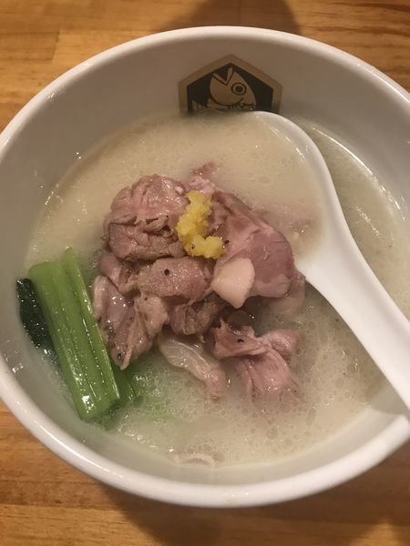 「真鯛ラーメン」@真鯛らーめん 麺魚の写真