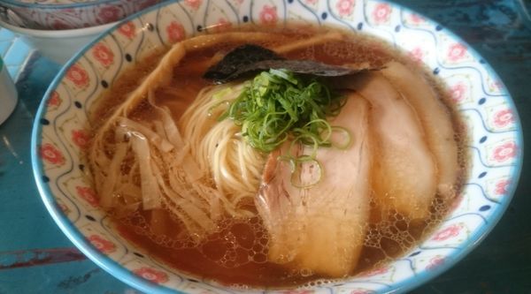 「醤油ラーメン」@カミカゼの写真