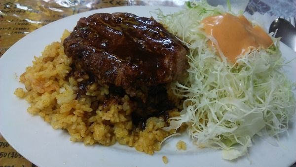 「ドライカレーハンバーグ 700円 ＋ 味噌汁 150円」@レストラン ばーくの写真