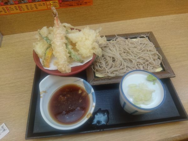 「天ぷらそば ６５０円」@いわもとQ 歌舞伎町店の写真
