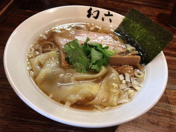 「醬油ワンタンそば」@中華そば 幻六の写真