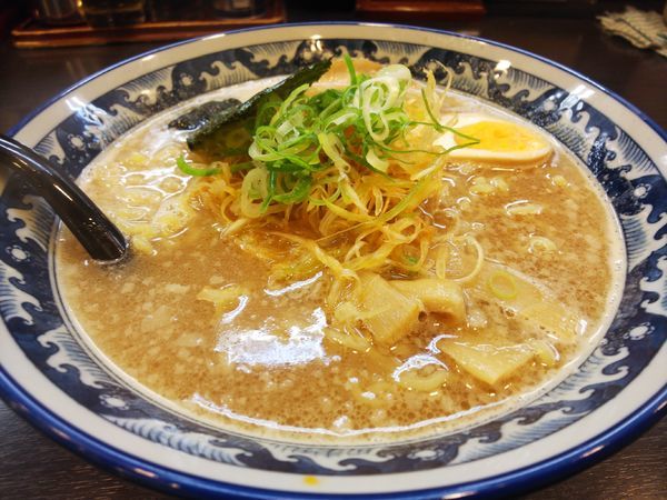 「れんげらーめん700円＋消費税」@れんげ 富士吉田店の写真