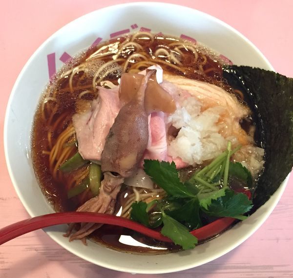 「凛々しいイカ煮干し中華そば900円」@らーめん凛々の写真