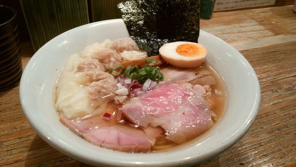「特製にぼらあ＋肉ワンタン」@Homemade Ramen 麦苗の写真