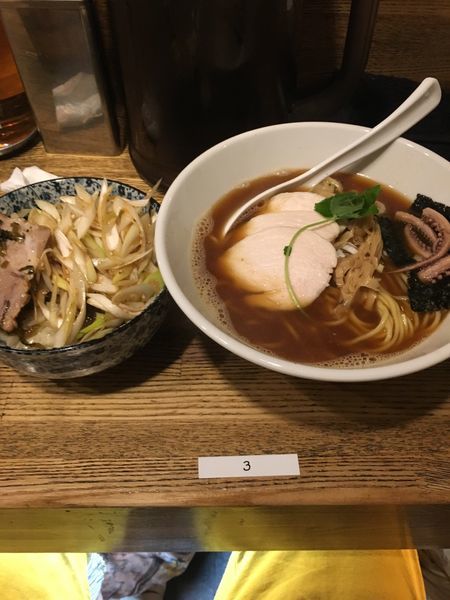「烏賊干し鶏白湯醤油そば 炙りネギチャーシュー丼」@新橋 纏の写真