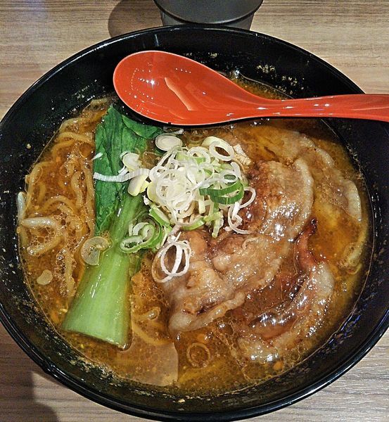 「十勝ホエー豚めん 980円」@麺屋 開高 新千歳空港店の写真