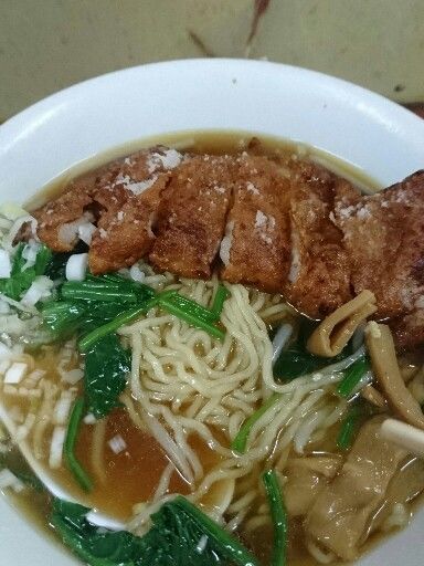 「揚肉ラーメン」@関東ラーメンの写真