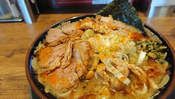 「唐揚げ担々麺」@らーめんアカテングの写真