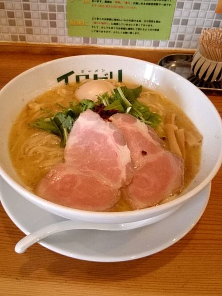 「イロドリラーメン」@ラーメン イロドリの写真