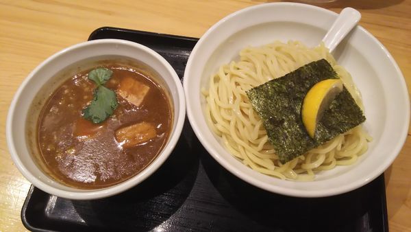 「濃厚煮干しつけ麺(大盛)」@つけめん 蕾 本家の写真