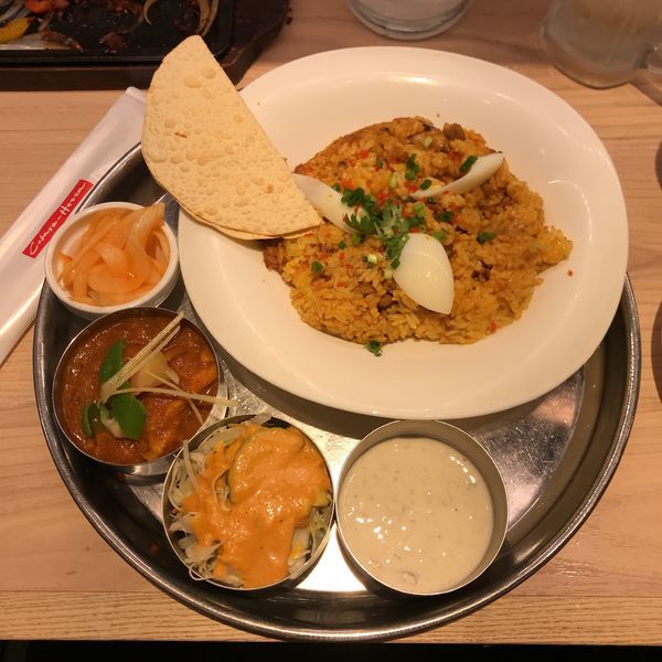 「チキンビリヤニのターリーセット」@インドカリーダイニング Cobara-Hetta ヨドバシAKIBA店の写真
