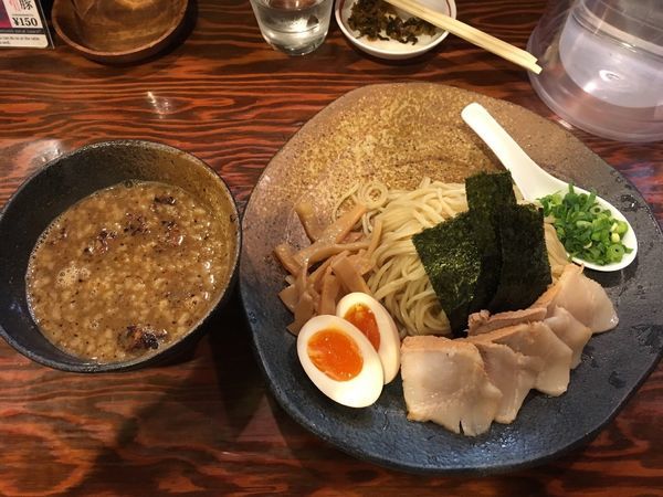 「つけ麺もつスペシャル1050円」@龍の家 新宿小滝橋通り店の写真