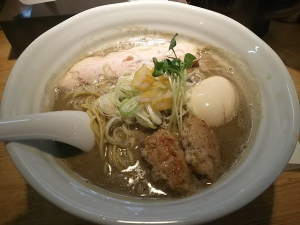 「【限定】煮干し好きのための濃厚煮干しそば」@らーめん 月の兎影の写真