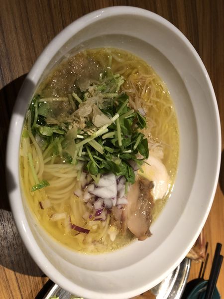 「淡麗 鶏そば」@鶏そば・骨付き鶏 金嶋の写真