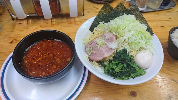「夏限定旨辛つけ麺＋ねぎ＋小ライス」@横浜家系ラーメン 武蔵境つばさ家の写真