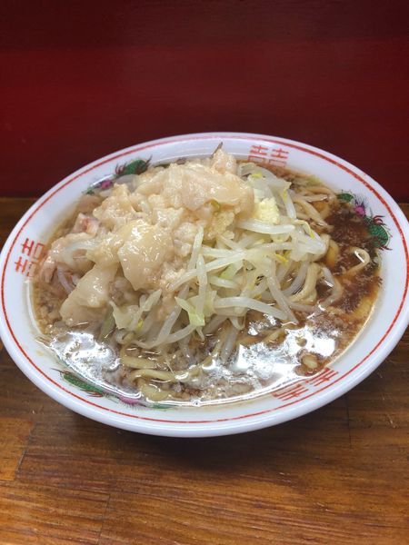 「ラーメン(500円)+ブタ(200円)」@ザ・ラーメンスモールアックスの写真