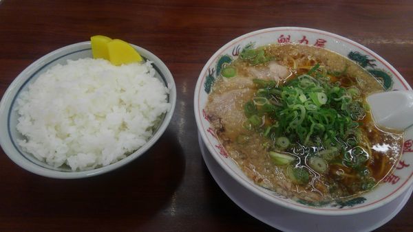 「ラーメン唐揚げ定食ごはん大盛り」@魁力屋 朝比奈店の写真