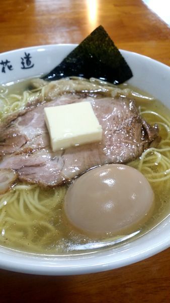 「塩バターラーメン」@地鶏らーめん 花道の写真