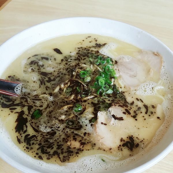 「鶏豚らーめん 黒」@ラーメン 心道の写真