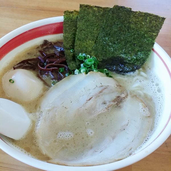 「豚骨味玉中太麺」@とんこつラーメン 光★MENJIの写真