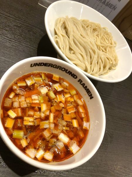 「辛肉もりそば (合い盛り) ￥980」@UNDERGROUND RAMEN 川越仲町の写真