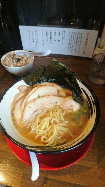 「濃厚煮干中華そば+海苔5枚+チャーシュー5枚+ミニチャー飯」@麺屋 宜候の写真