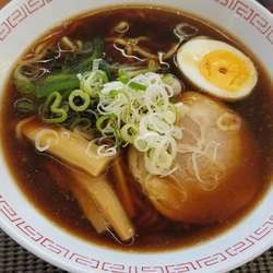 富山ブラックラーメン