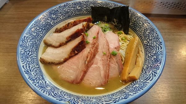 「チャーシュー極上濃厚煮干しそば」@煮干しつけ麺 宮元の写真