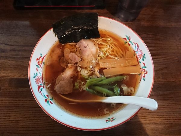 「醤油らーめん」@地鶏ラーメン 自給屋の写真