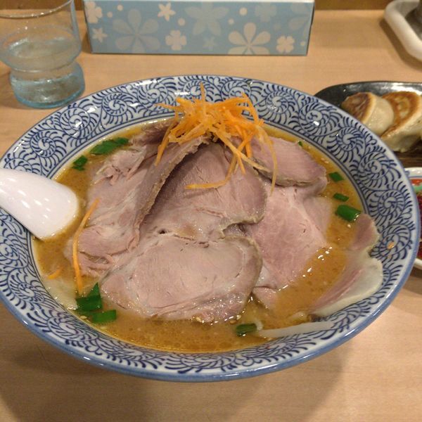 「味噌チャーシューメン 太麺」@めん丸 仁戸名店の写真