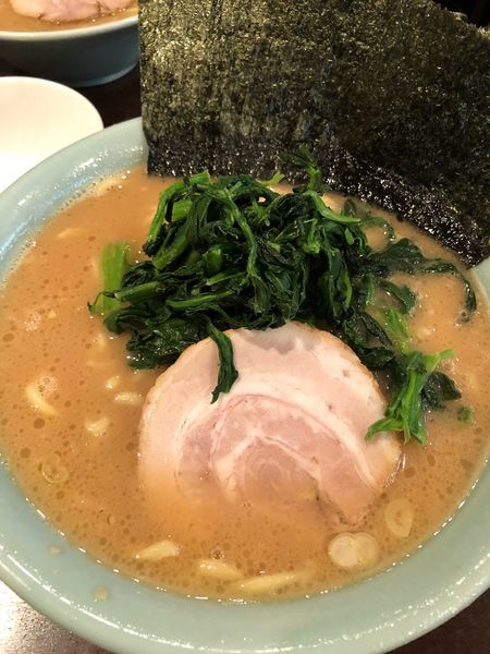 「ラーメン中盛り」@横浜家系らーめん いずみ家の写真