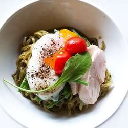 冷たい大葉のジェノバソース和えそば