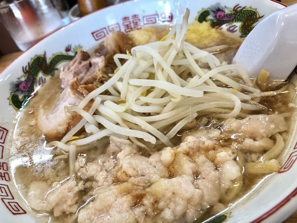 「しょうゆらーめん ミニ 生姜にんにく背脂増し」@ラーメン すけがわの写真