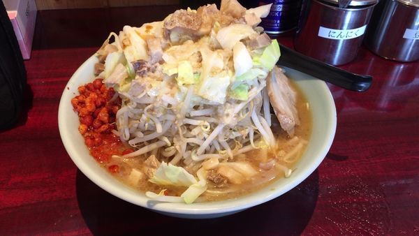 「ブッタそば(野菜増し・背脂増し・辛揚げ普通）」@横浜家系 ガッツの写真