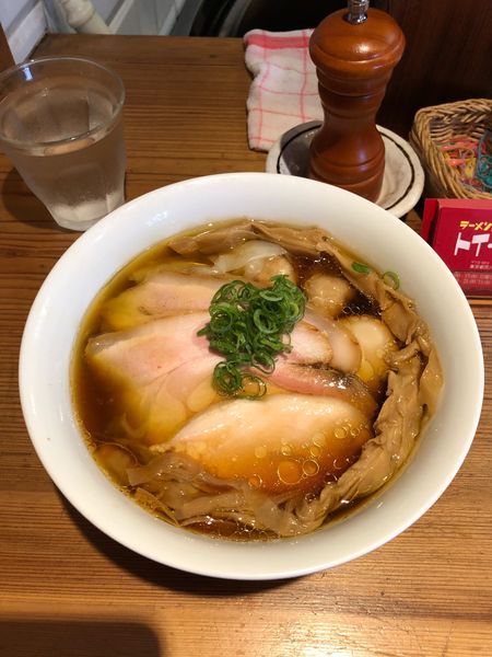 「特製ラーメン醤油」@ラーメン屋 トイ・ボックスの写真