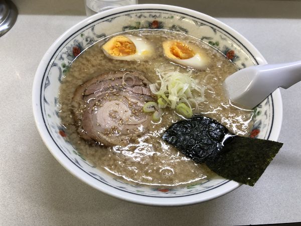 「特製背脂醤油ラーメン」@ラーメン・ぶーけの写真