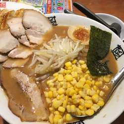 まる得みそ【大盛、チャーシューとコーン増量】