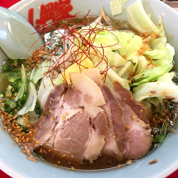 「ガリバタ醤油らーめん　870円　チャーシュー2枚」@ラーメン山岡家 大泉店の写真