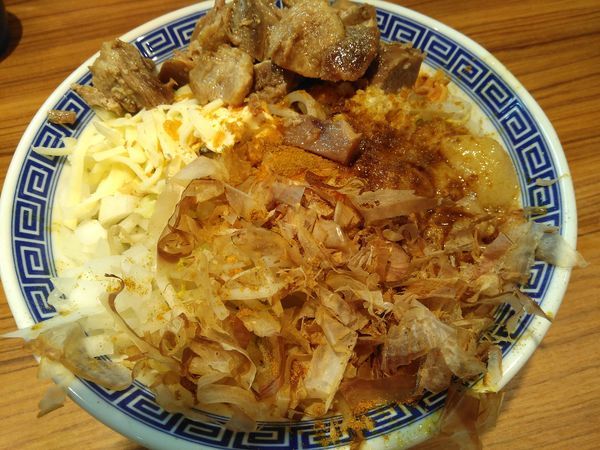 「汁なし（並）¥750＋カレーに変身¥150」@びんびん豚の写真